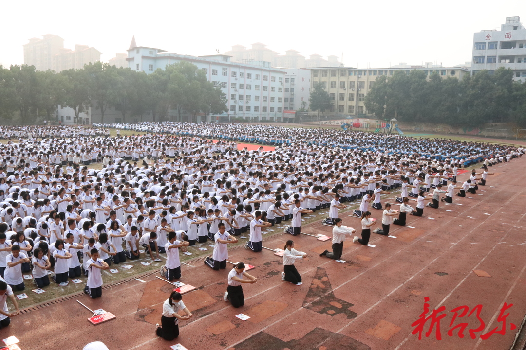 经纬实验学校：举办首届祭孔大典 办国学教育特色学校