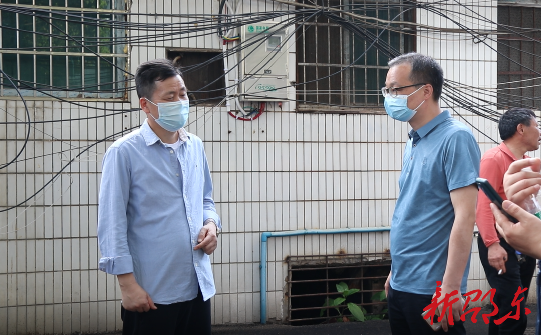 贺铁民督查文明城市创建工作