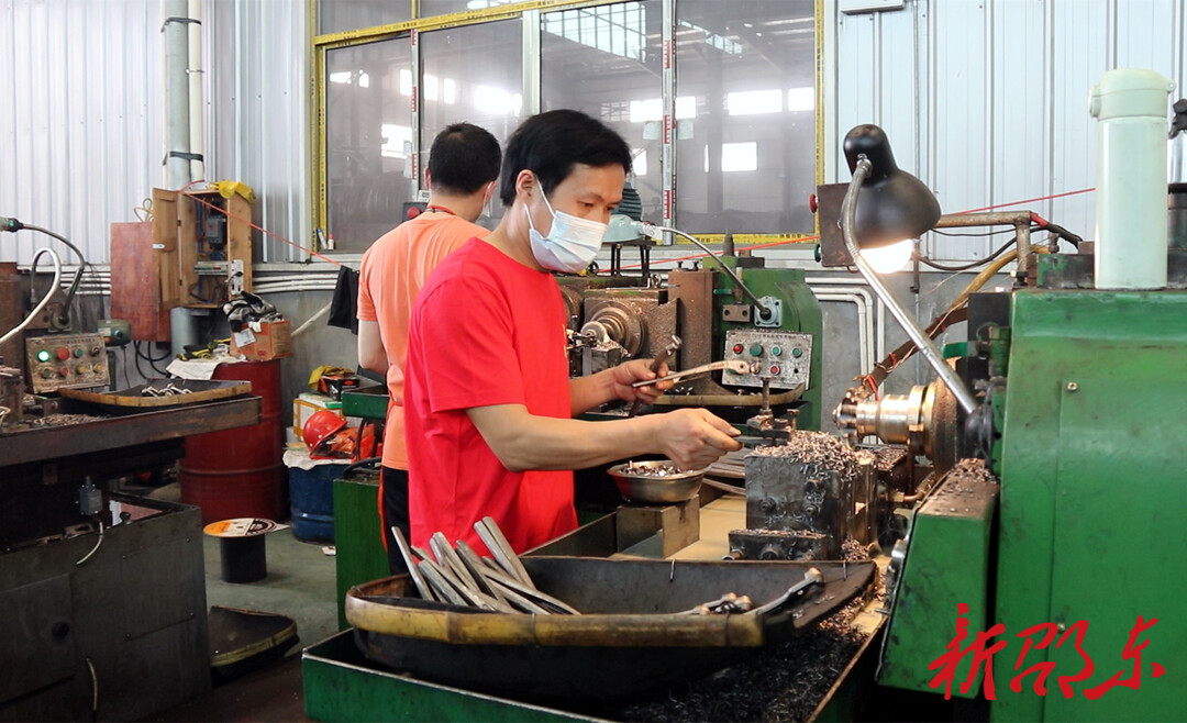 【弘扬工匠精神 成就出彩人生（2）】杨选文：引领五金技术革新 执着坚守工匠初心