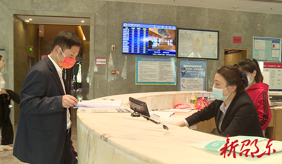 人大代表报到：认真履职 不负重托