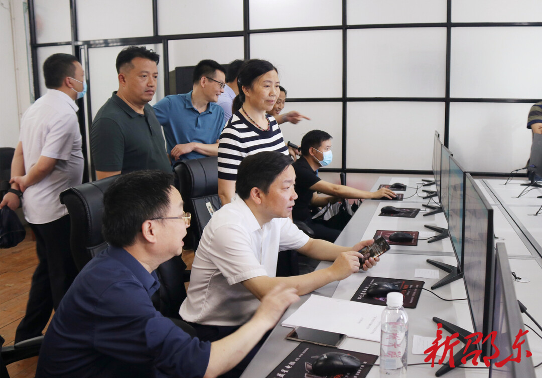 李国军带队检查高考准备工作