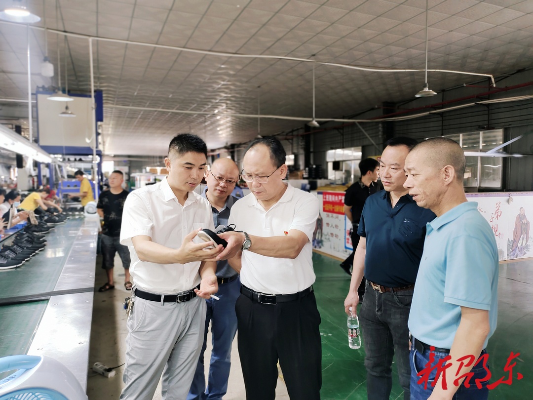 罗健康到火厂坪镇督导安全生产工作