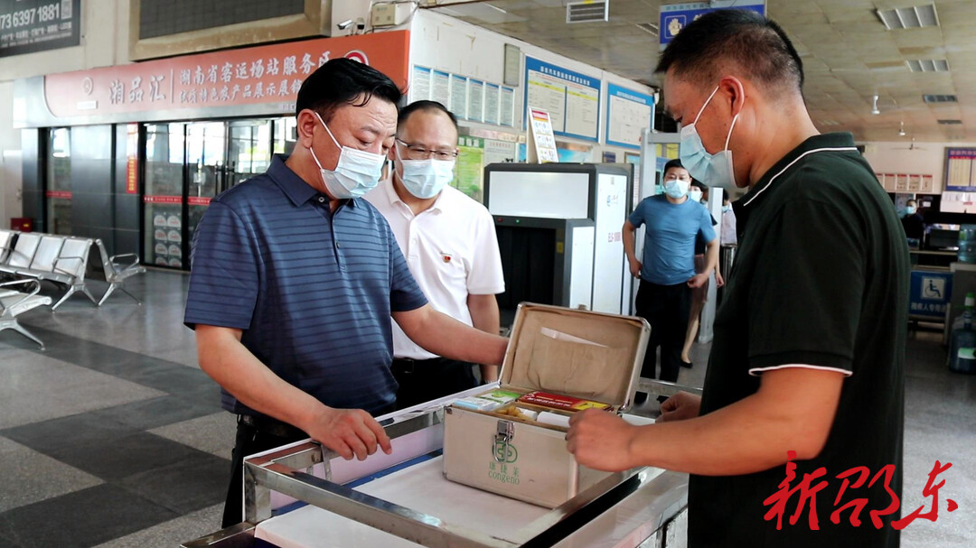周玉凡暗访督导创建省级文明城市工作