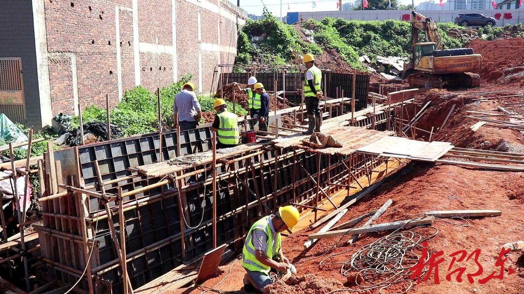 战高温 保进度 中伟大道项目建设“热”度不减