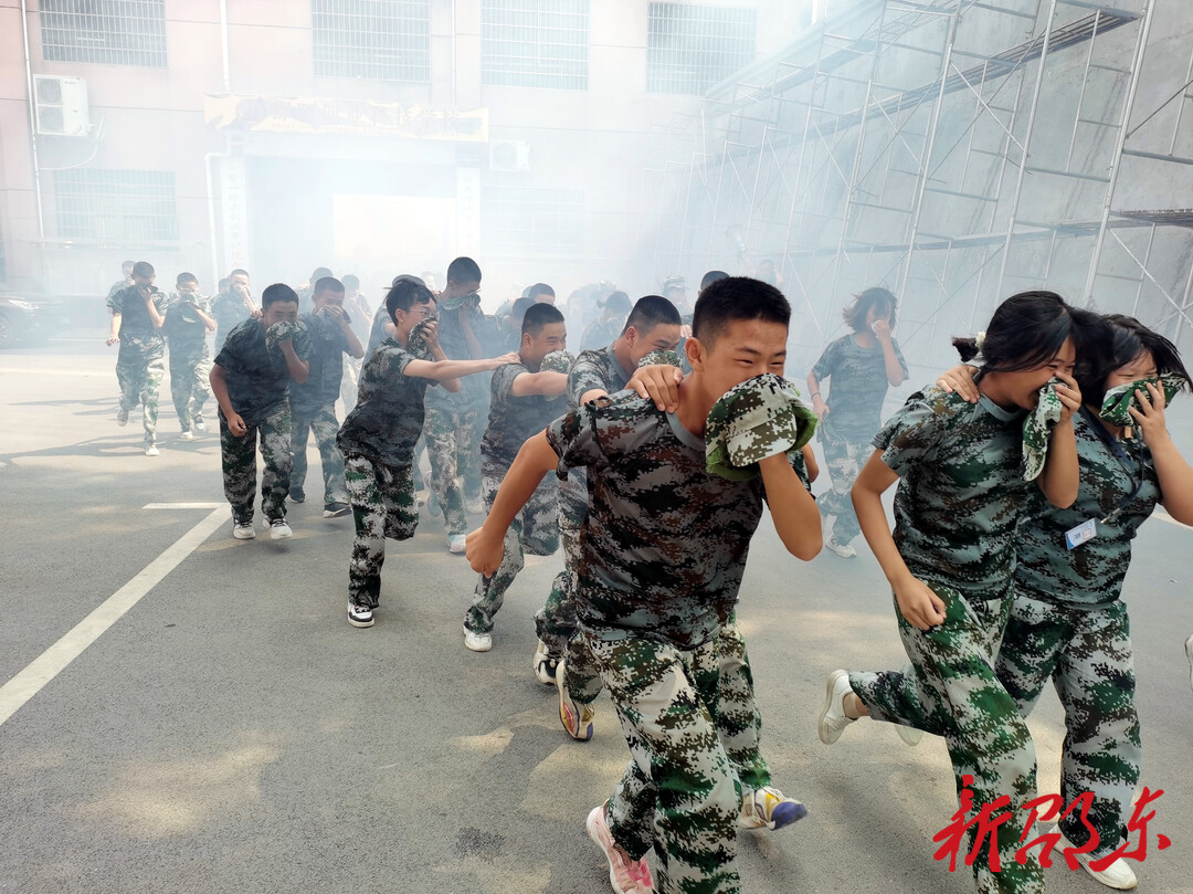 邵东消防走进经纬学校开展消防安全知识培训及演练活动