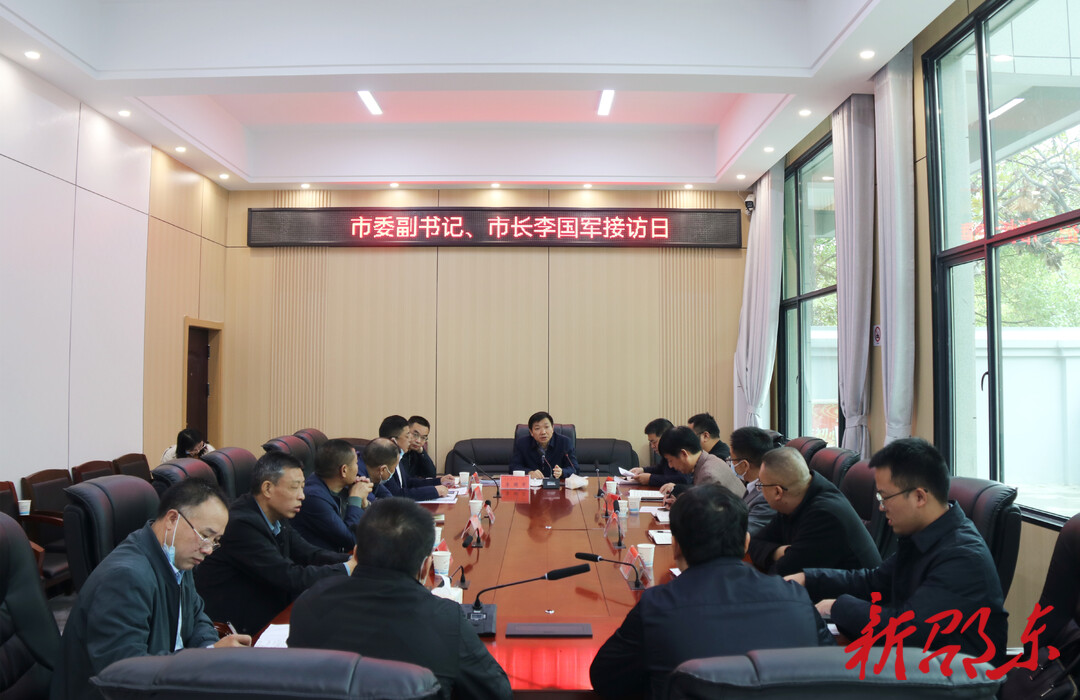 李国军调研信访工作并坐班接访