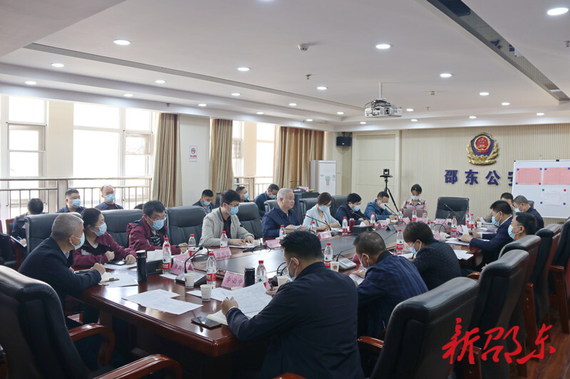 蒋伟主持召开邵东市疫情防控会商会