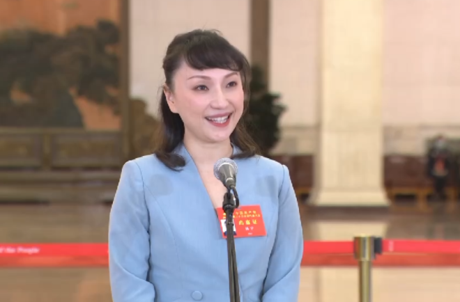 党代表通道丨杨宇：开展党史教育是让人们了解历史 照亮现实和启迪未来