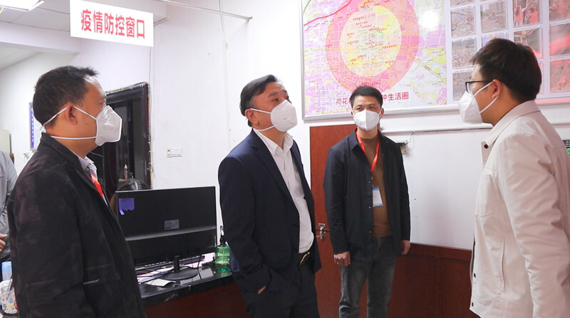 周玉凡到荷花社区督导疫情防控工作