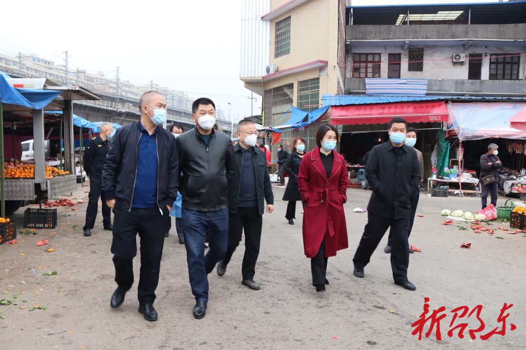 李佑军带队调研马路市场整治工作