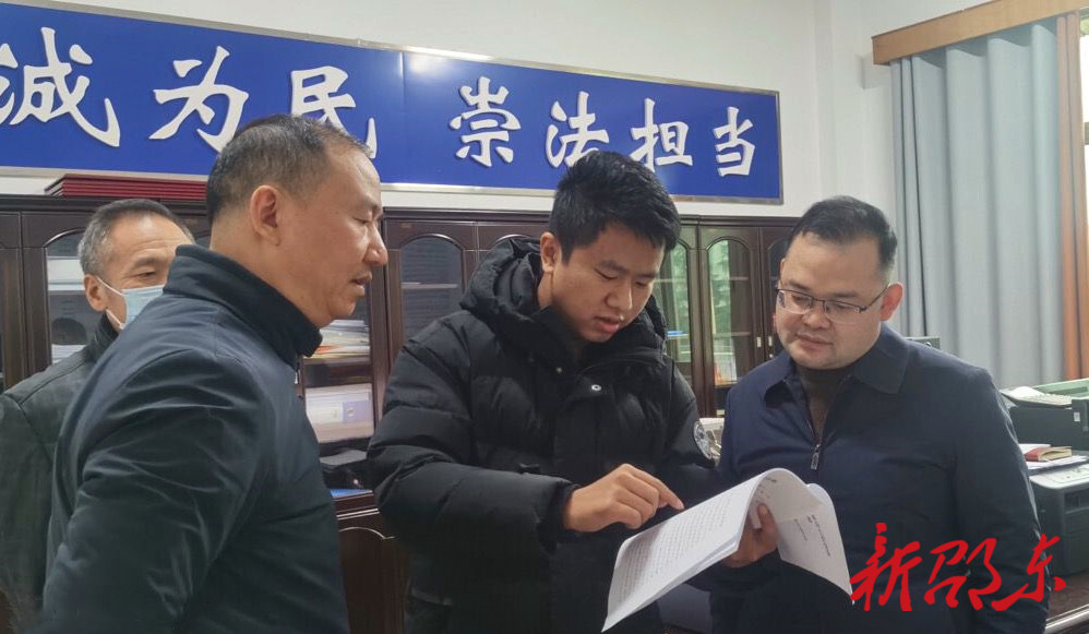 陈业华督导调研法治政府示范创建工作