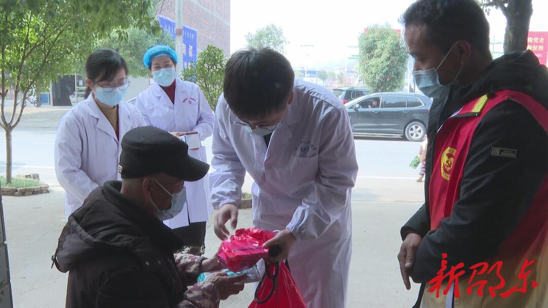 新春走基层·我们在一线 |熊寿宏：心系寻常百姓家  送医送药送健康