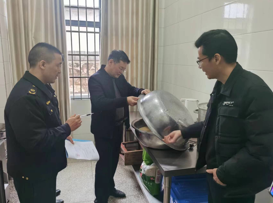 黄负平带队开展食品安全“两个责任”包保督导工作