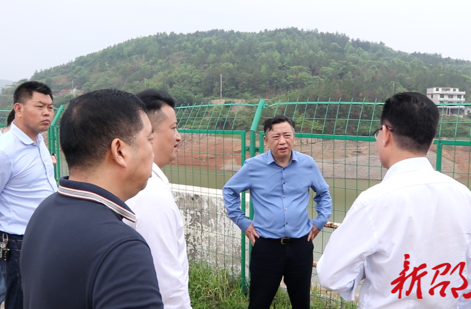 周玉凡调研河长制、防溺水、春耕生产等工作