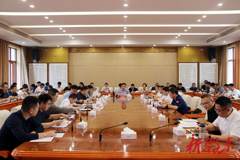 周玉凡主持召开自建房安全专项整治、污水处理厂、过渡安置棚工作专题调度会