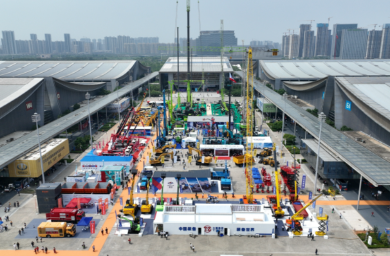 大湖之南丨全球50强七成参展，这个国际性工程机械“秀场”能看啥