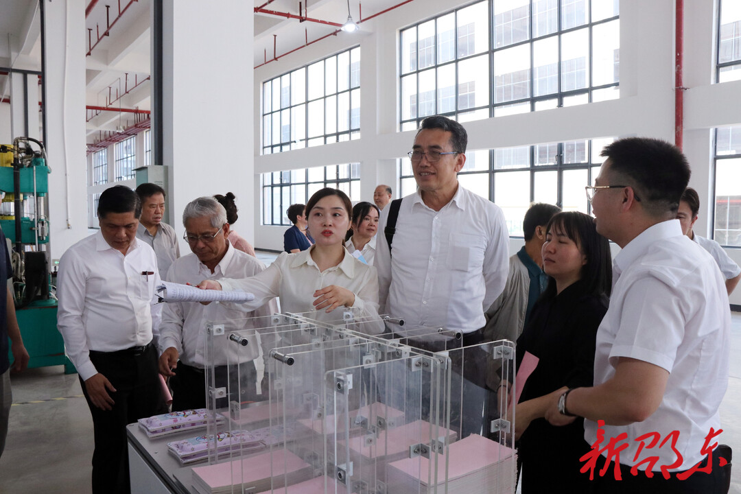 老挝教育体育部代表团来邵东考察