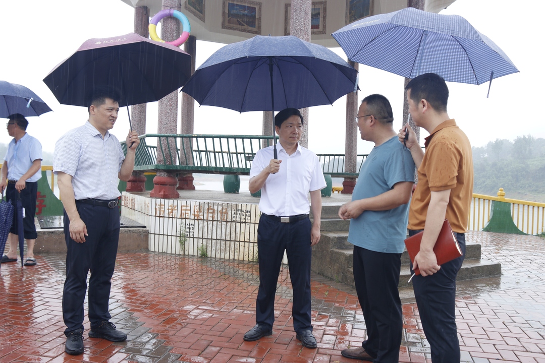 【人人讲安全 个个会应急】李国军到流光岭、火厂坪检查安全生产和防汛抗旱工作