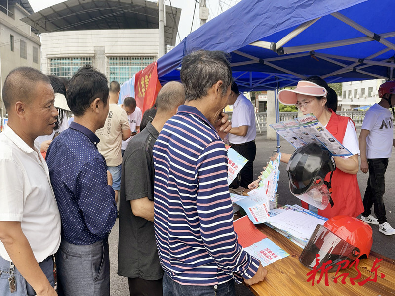 邵东斫曹乡：人大代表助力安全出行