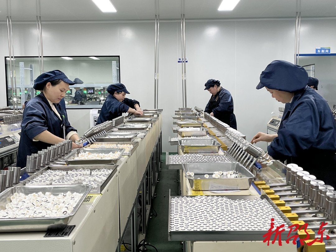 邵东品牌 | 亮国科技集团：加快科技创新 日产隐形眼镜4万片