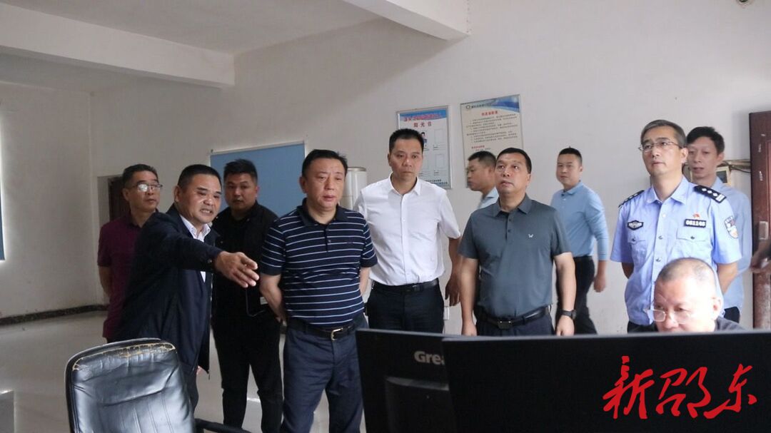 周玉凡调研企业安全生产、道路交通安全工作