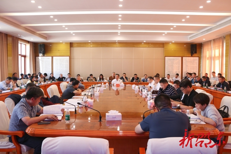 周玉凡调度“五经普”“五好”园区工作