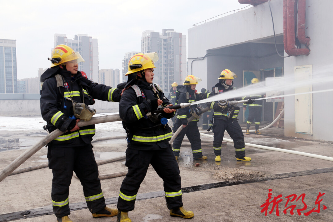 邵东市消防救援大队开展灭火救援实战演练