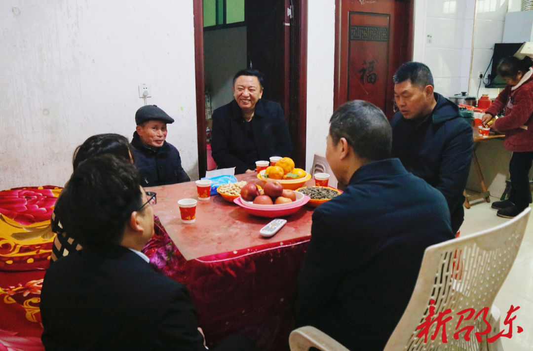 新春走基层|周玉凡走访慰问困难党员和困难群众