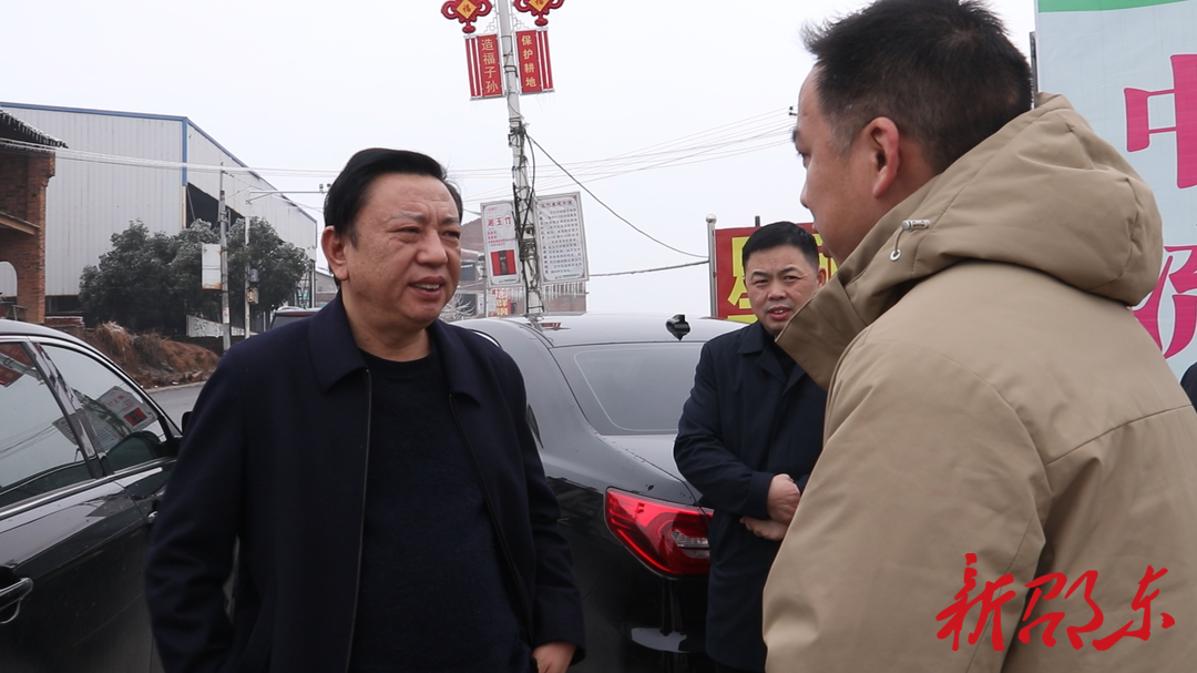 周玉凡督查春节“四保”工作