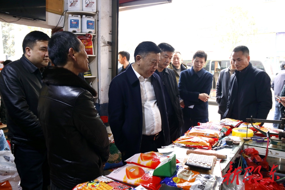 周玉凡调研粮食安全、食品安全等工作时强调：牢牢端稳“百姓饭碗” 全力守护“舌尖上的安全”