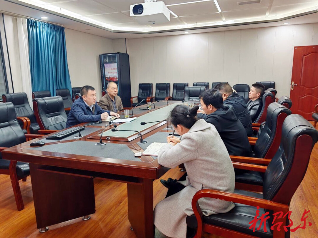 邵东行政审批服务局：开展党风廉政谈心谈话 促使党员干部清政履职