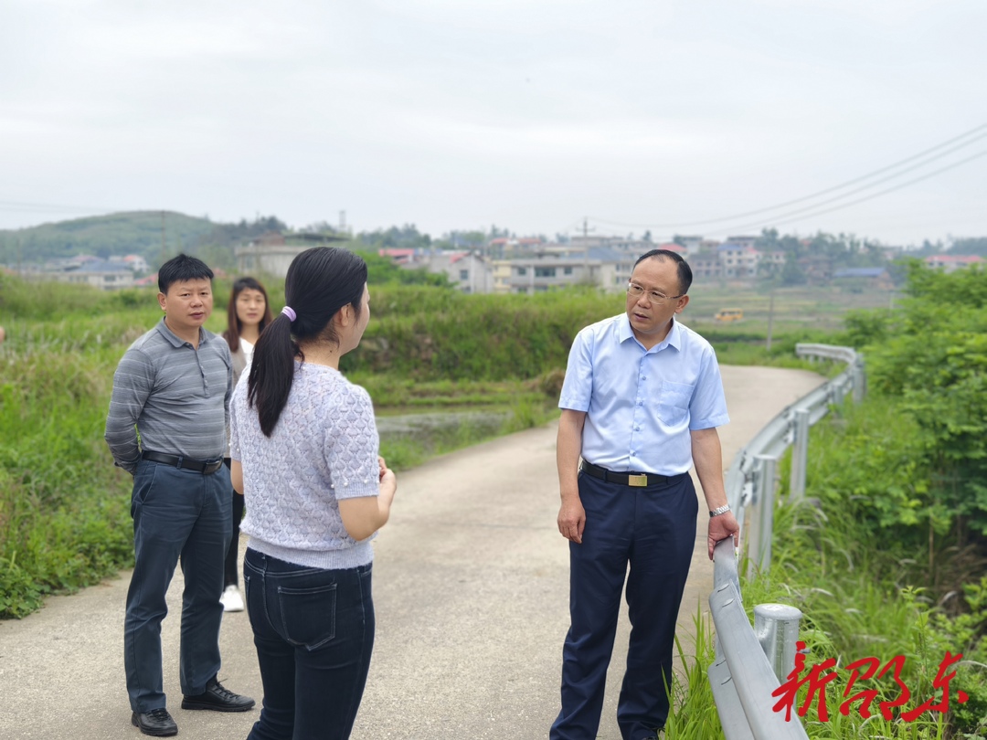 罗健康出席火厂坪镇安全生产形势分析研判会