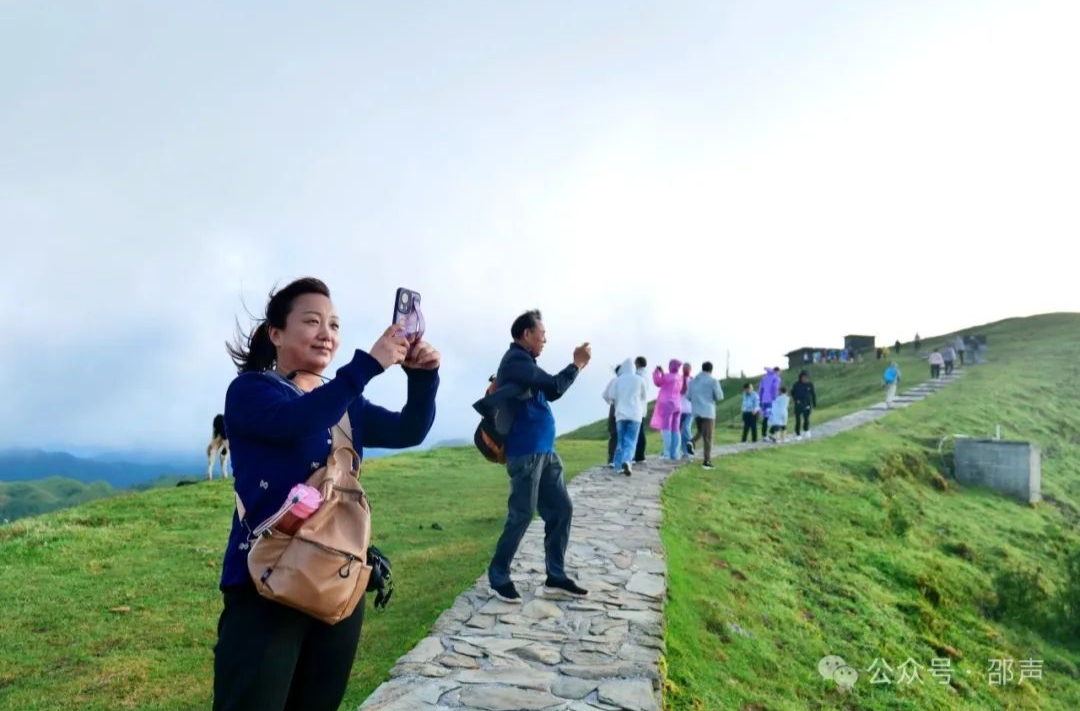 旅游专列入邵：让邵阳旅游更具想象力