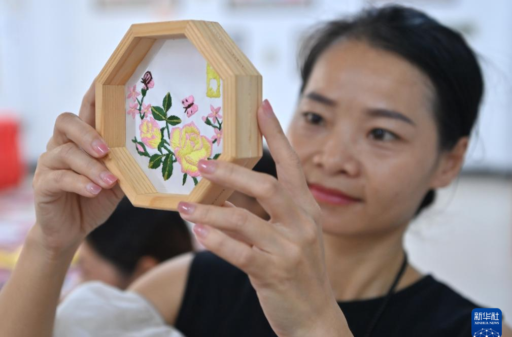 七里刺绣传承人：让阿奶的手艺代代相传