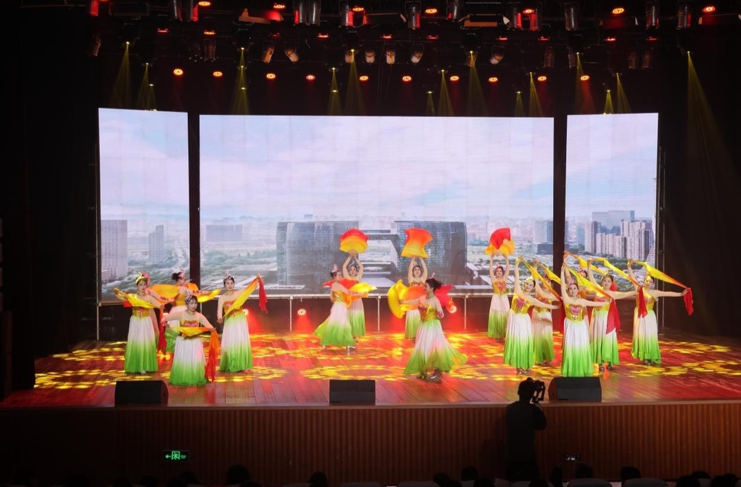 邵东市举办“爱我邵东·舞动新征程”迎新年文艺汇演