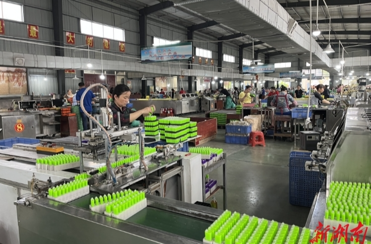 大县勇担当②丨点亮广阔世界——邵东打火机每只1分钱利润的背后故事