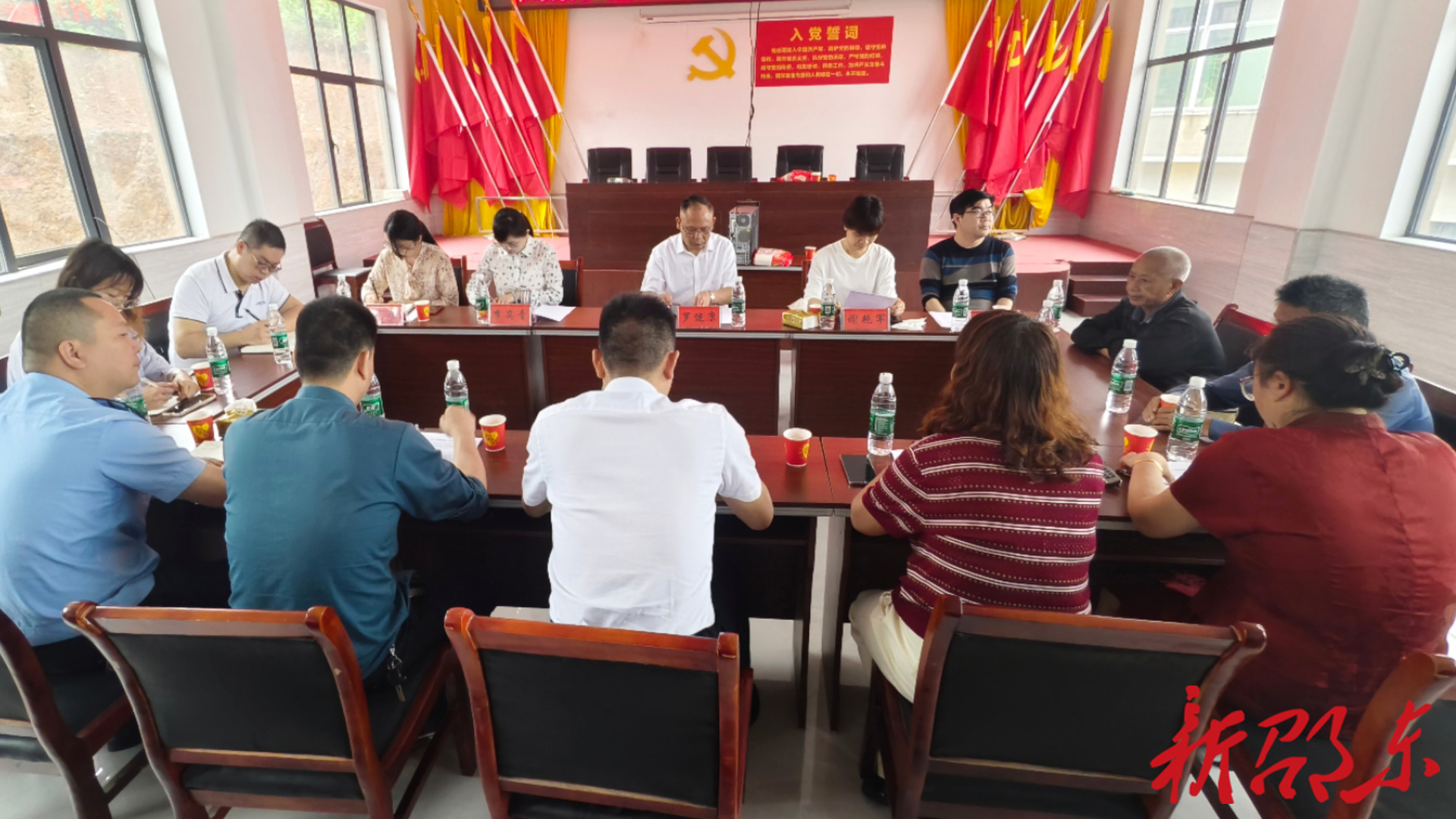 罗健康到火厂坪镇堆金村调研督导禁毒工作