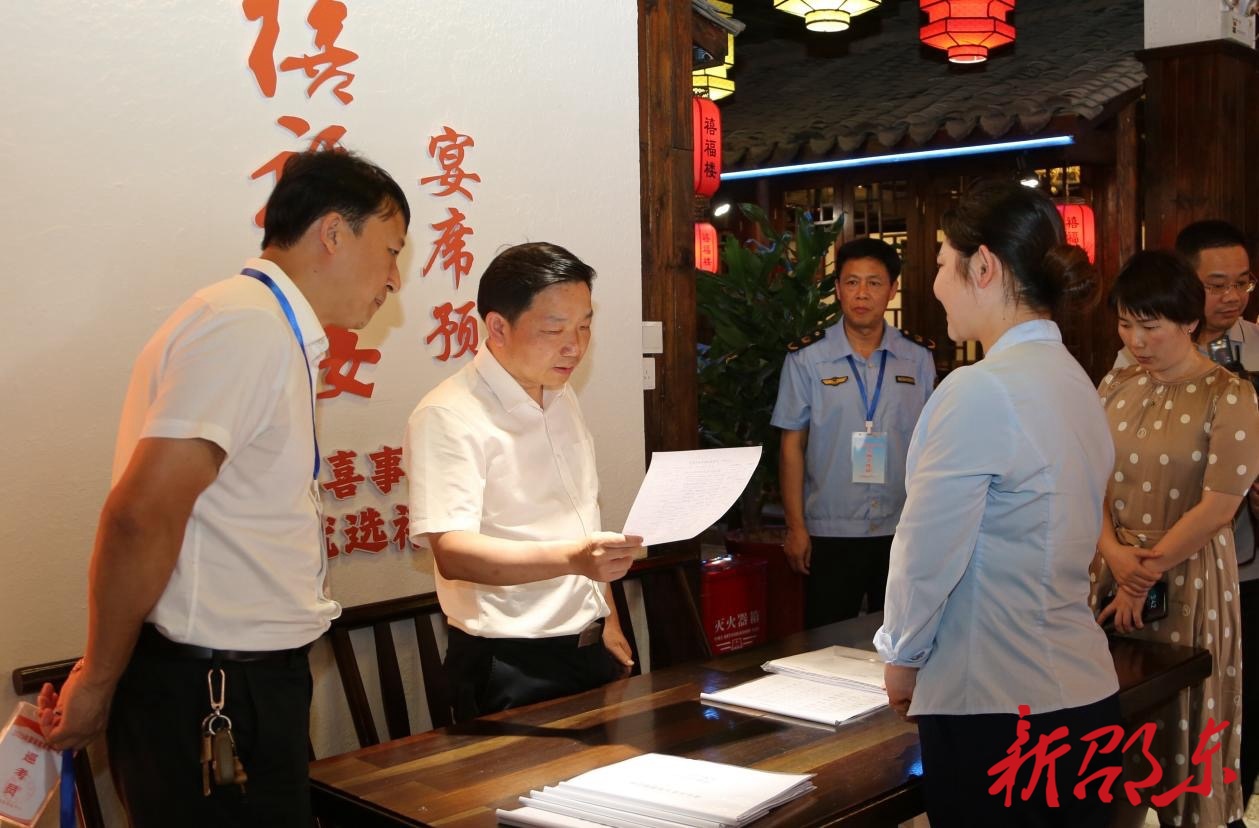 李国军在调研高考准备工作时强调：用心用情做好服务保障工作 确保高考安全平稳有序