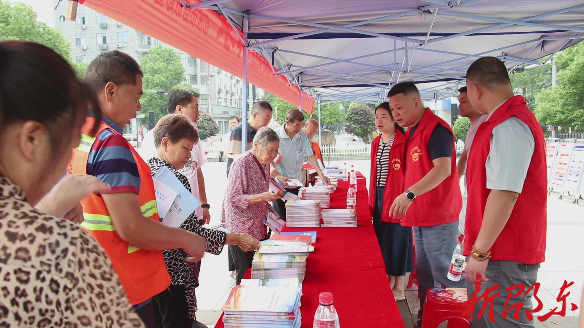 邵东市开展《信访工作条例》实施三周年暨全省第八个信访法治宣传月活动