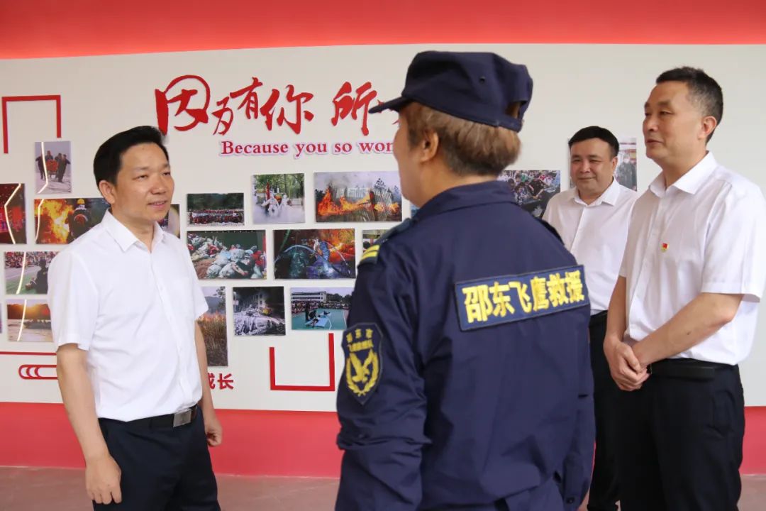 李国军调研新兴领域党建及“两个覆盖”工作