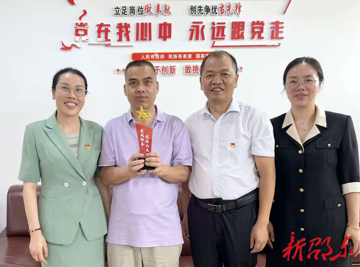 周剑锋到非公企业开展“七一”走访调研活动