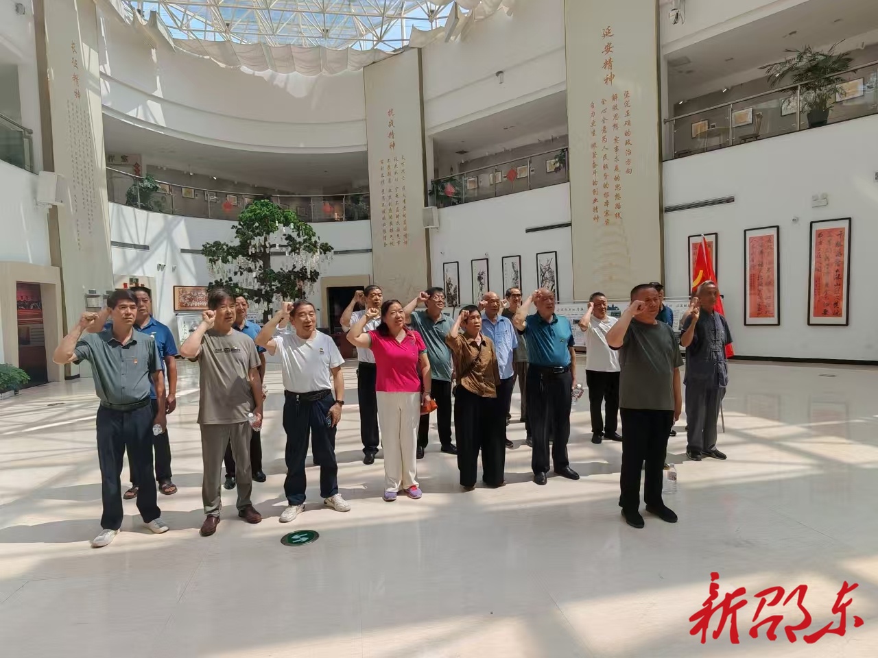 邵东融媒体中心退休党员赴廉政教育中心开展党建活动 筑牢纪律意识