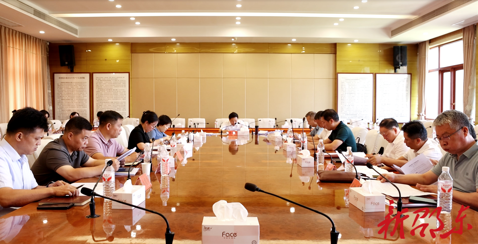 李国军主持召开污染防治攻坚战“夏季攻势”工作调度会
