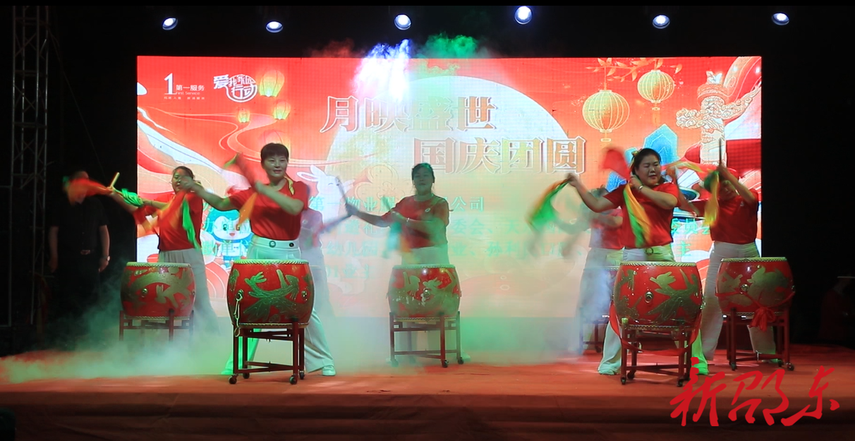 天水国际大都汇小区举办“月映盛世 国庆团圆”文艺表演