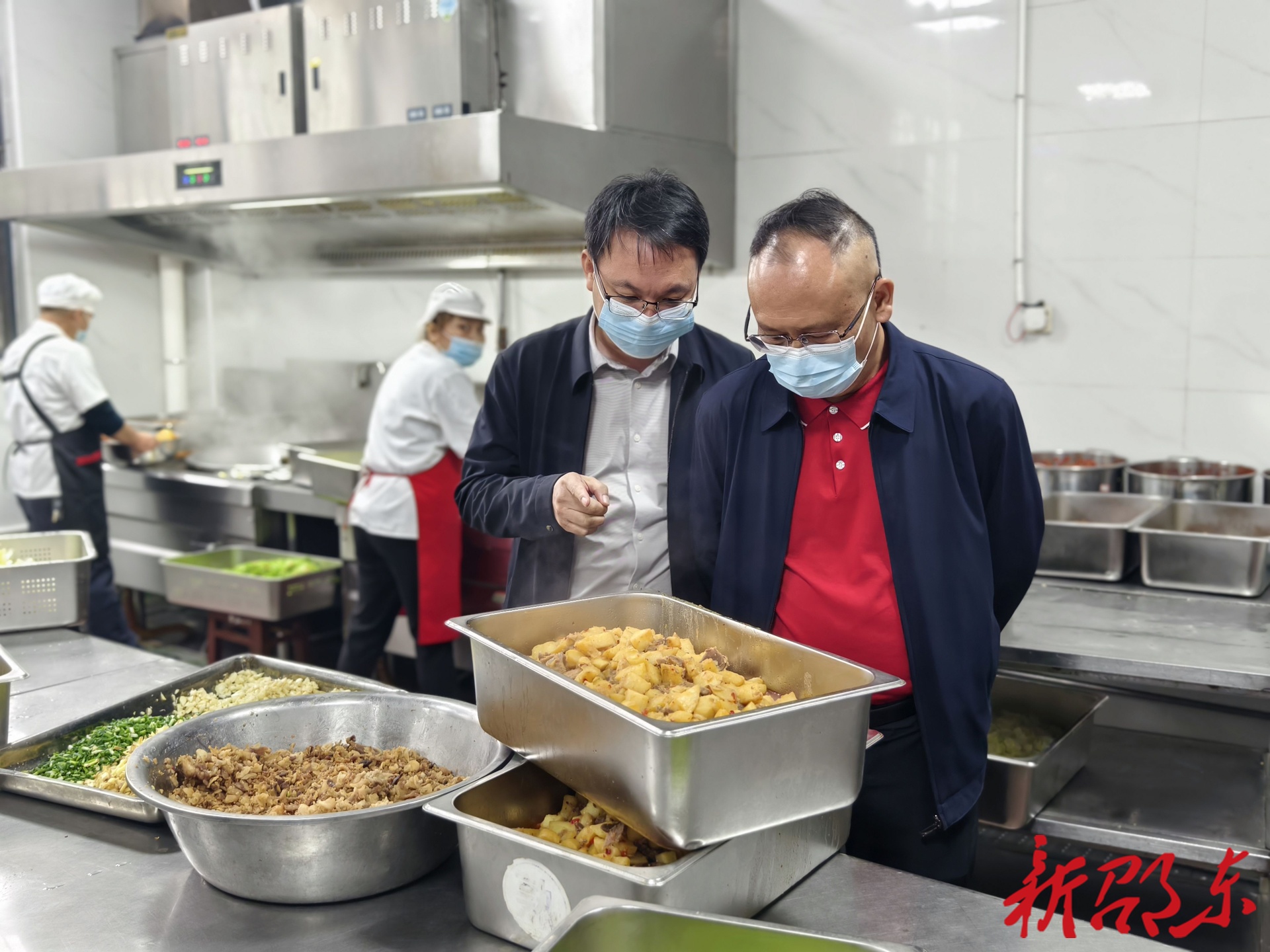 罗健康到火厂坪镇调度当前重点工作