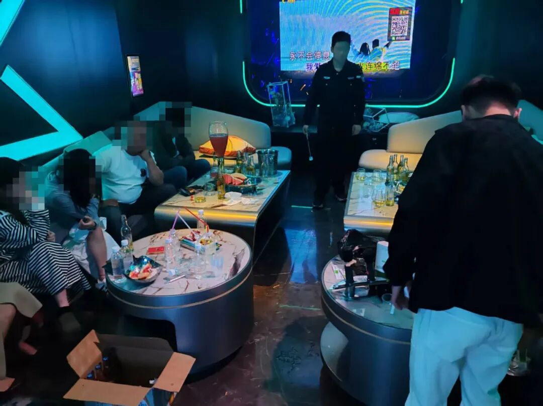 在KTV包厢做这事，七人被公安机关行政处罚