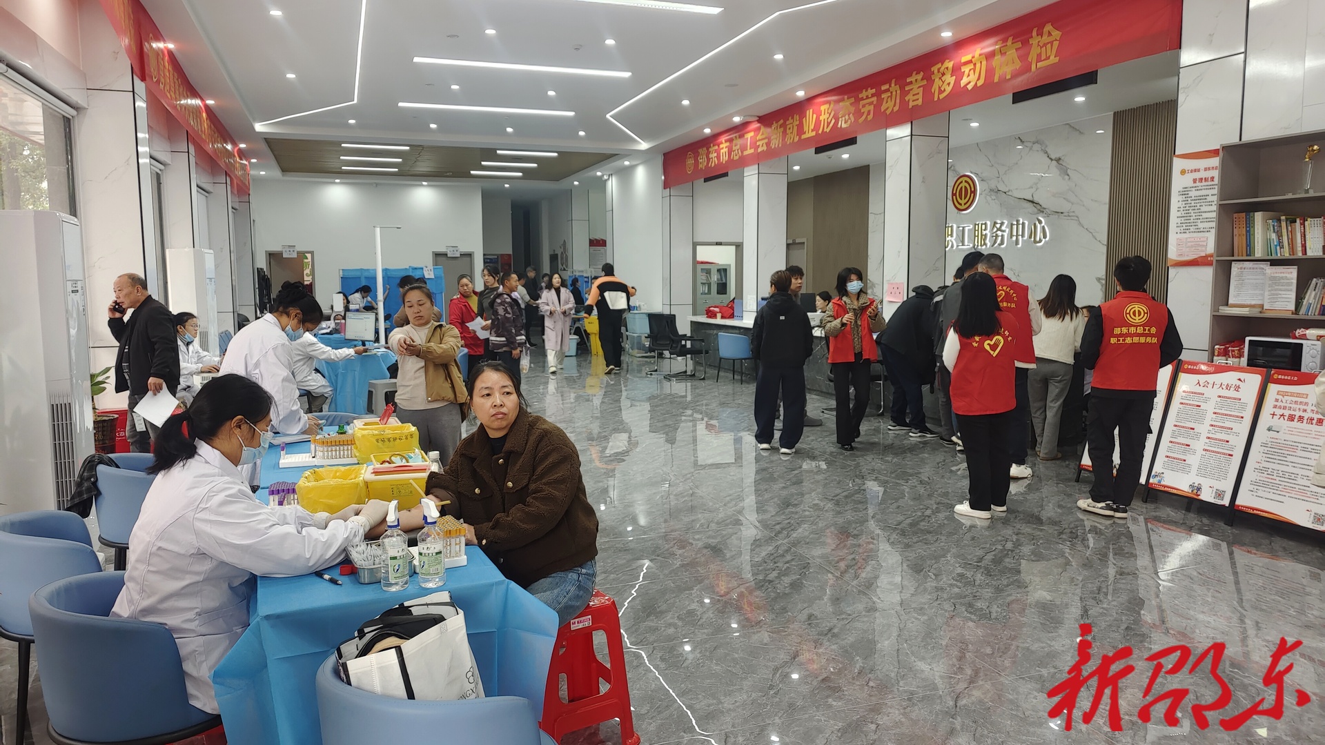 邵东：300余名新就业形态劳动者享“家门口”移动体检