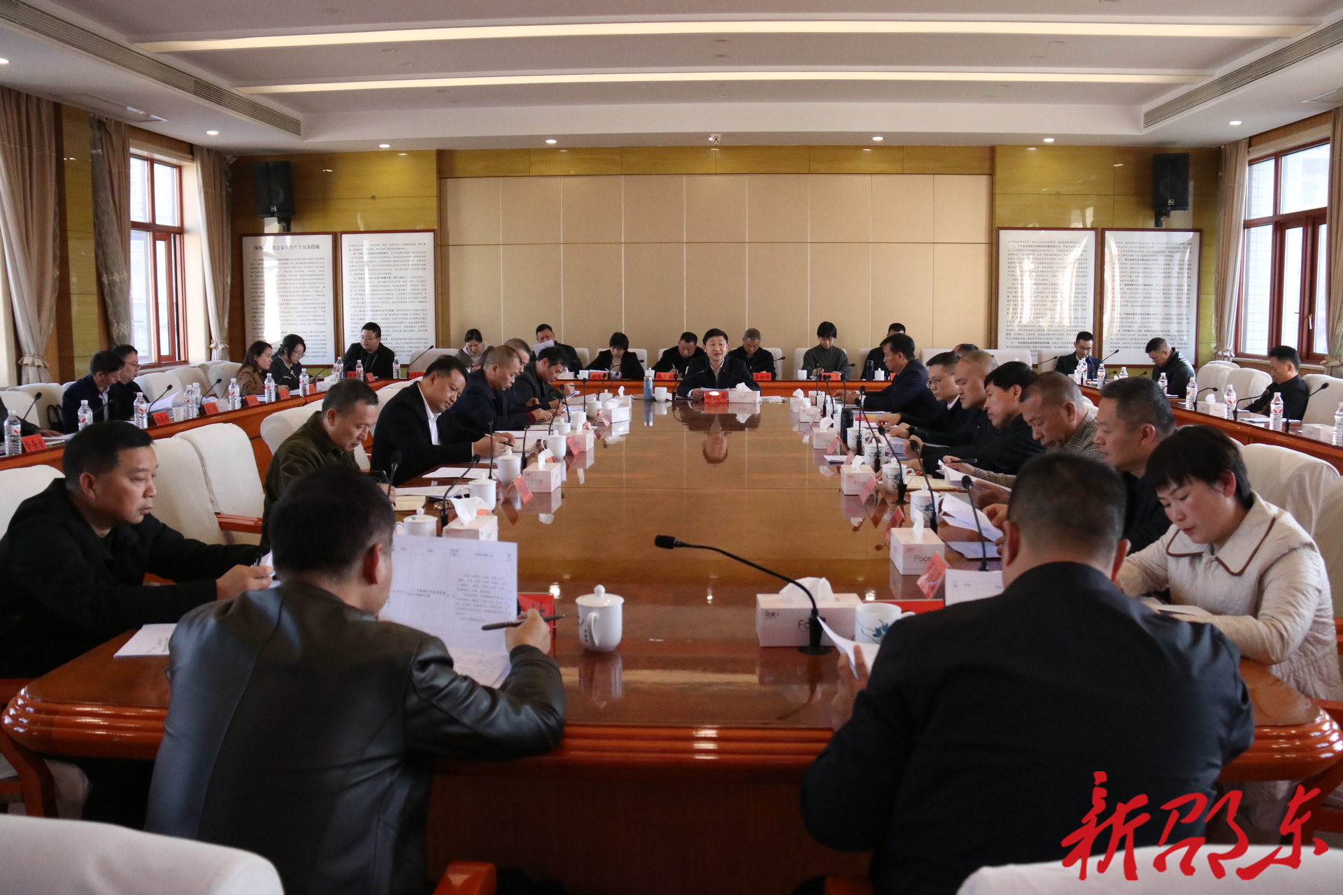 邵东市委理论学习中心组（扩大）举行2025年第十二次集体学习