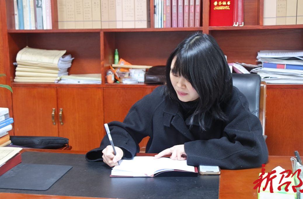 代表风采｜尹柔：以法为翼 履职为民