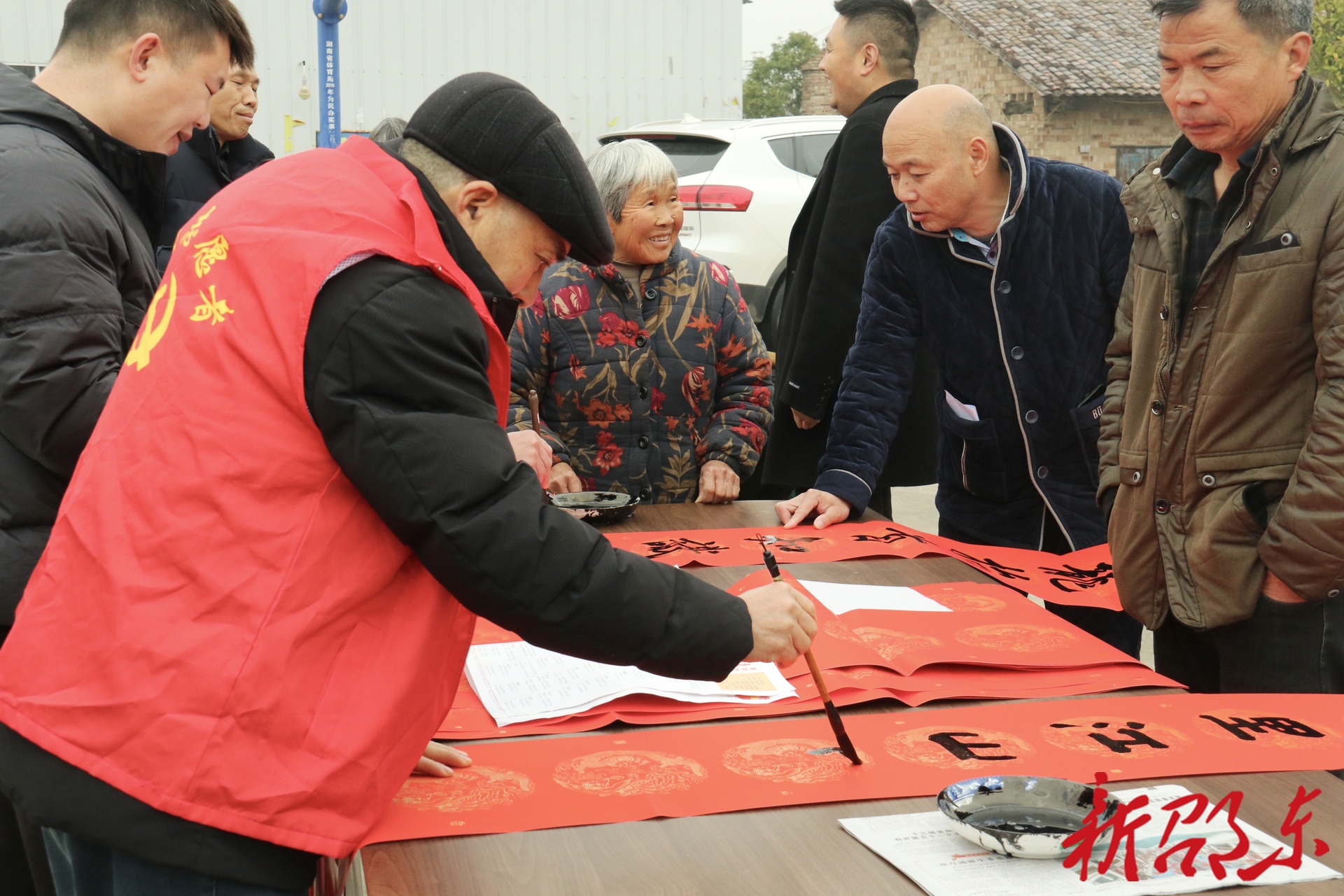 艺术强基惠民生 万福迎春暖界岭